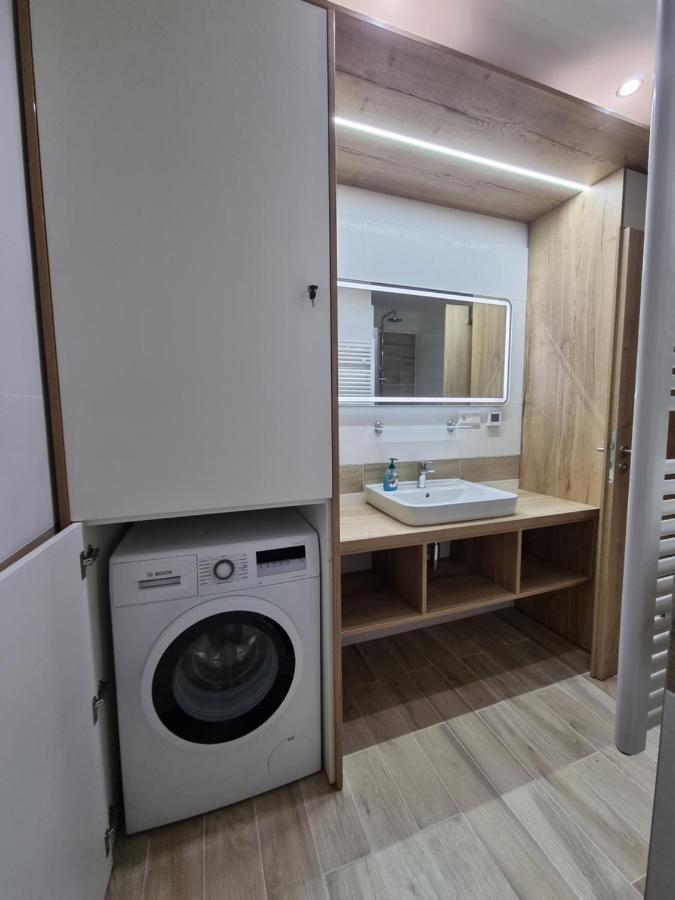 Apartman Nerudovka D 104, Finska Sauna, Garazove Stani Лоучна-под-Кліновцем Екстер'єр фото